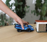 Playforever Zemonsta Hans kisautó