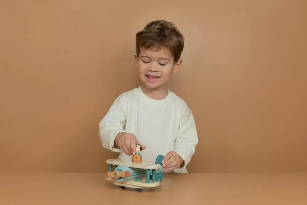 Little Dutch® Fa repülőgép figurával - Little Dutch - Gyerekjátékok - OduStore