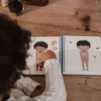 Little Dutch® Öltöztess fel matricás füzet - Forest Friends - Little Dutch - Kreatív - OduStore