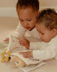 Little Dutch® Textil babakönyv nagy - Newborn Naturals - Little Dutch - Babajátékok - OduStore
