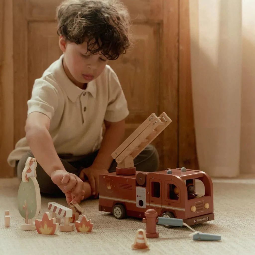 Little Dutch® Tűzoltó autó kiegészítőkkel - Little Dutch - Gyerekjátékok