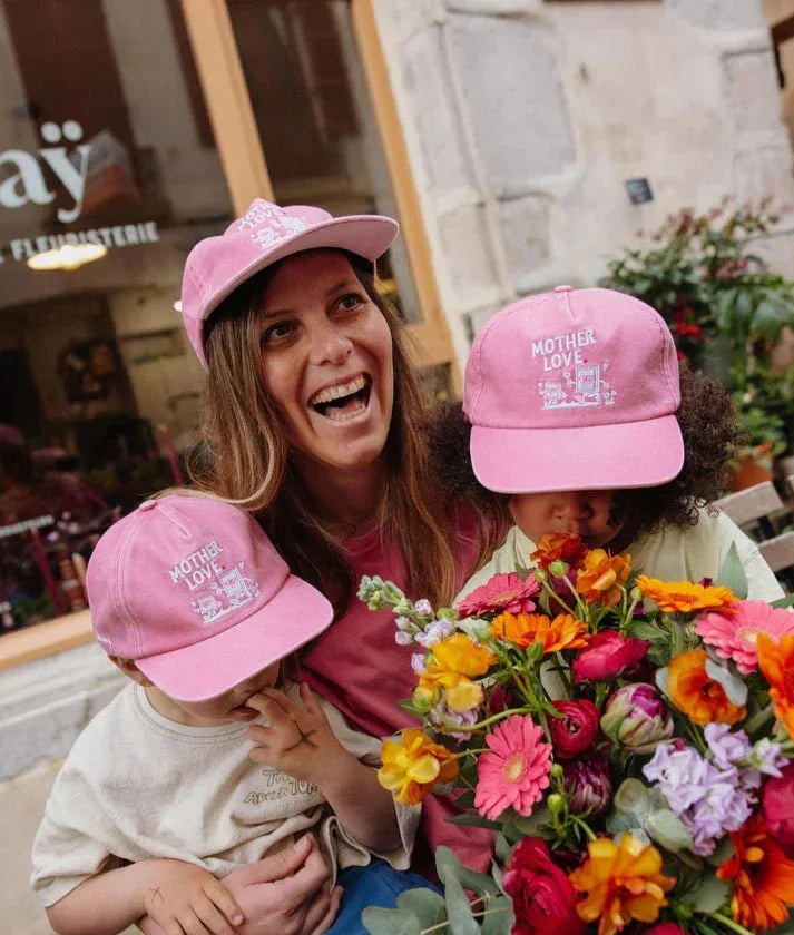 Anyák napi ajándék ötletek gyerekekkel – kreatív készülődés anyáknak és nagymamáknak