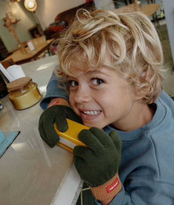 Hello Hossy Gloves - Handy Forest