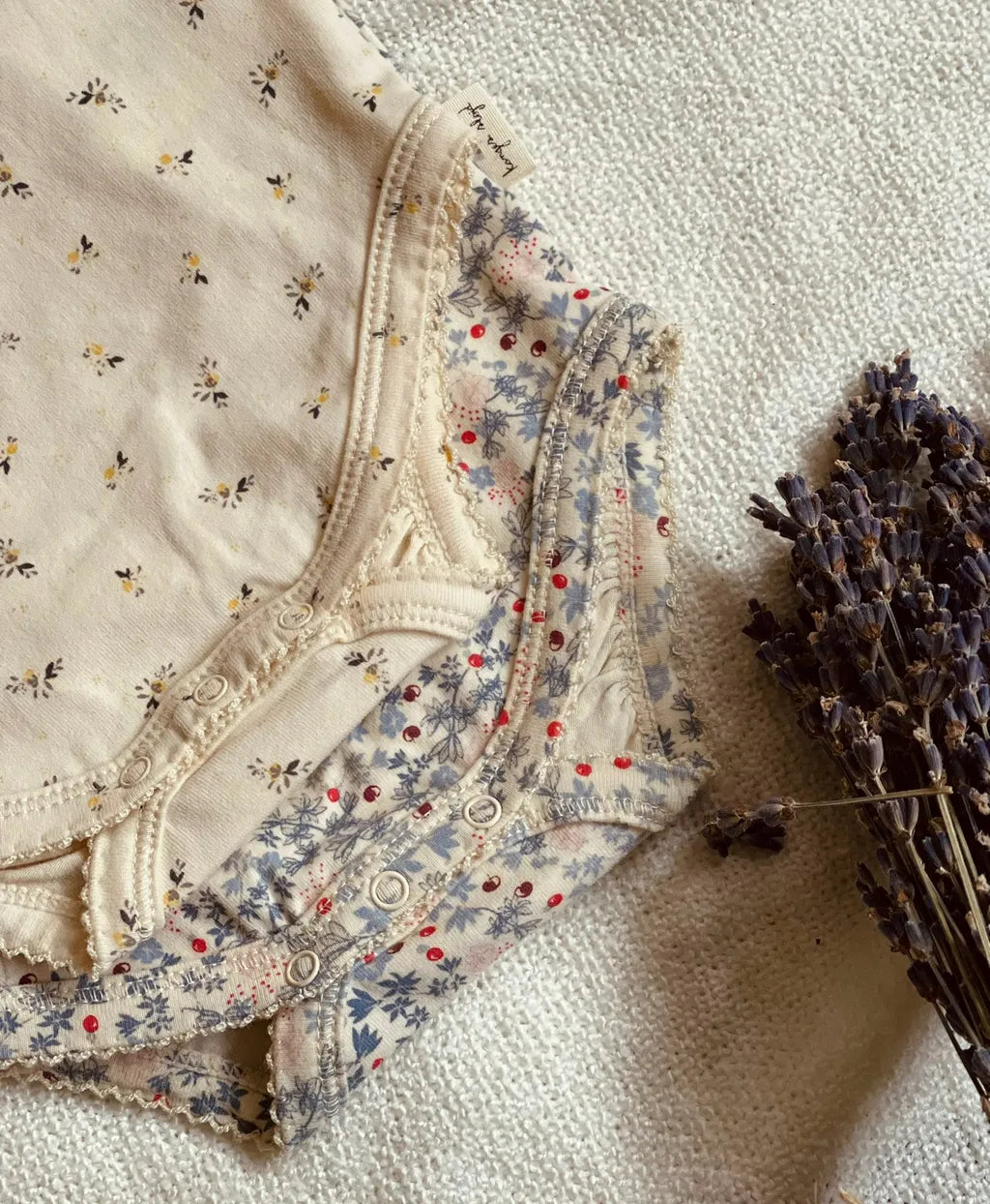 Konges Sløjd Long sleeve bodysuit 3y - Beige-floral