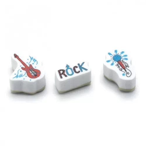 Gyerek radírok készlet, rock gitár, mikrofon és rock felirat mintával, fehér háttéren