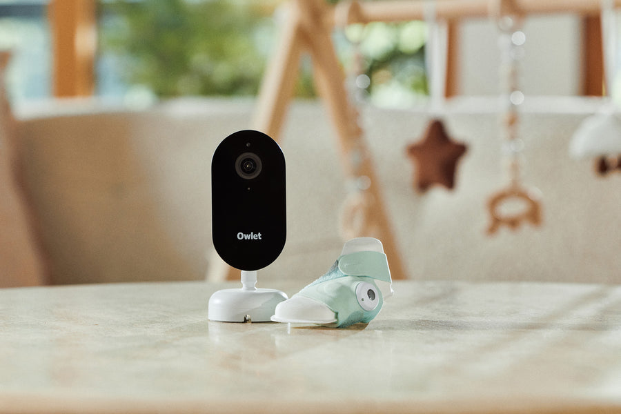 Owlet Dream Duo™ (3. generáció) szett – Owlet Dream Sock™ Okos babazokni 0-18 hónapig (Matt rózsaszín) + Owlet Dream Sight™ kamera
