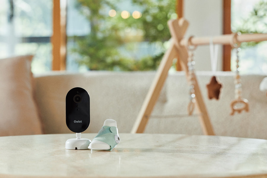 Owlet Dream Duo™ (3. generáció) szett – Owlet Dream Sock™ Okos babazokni 0-18 hónapig (Éjkék) + Owlet Dream Sight™ kamera