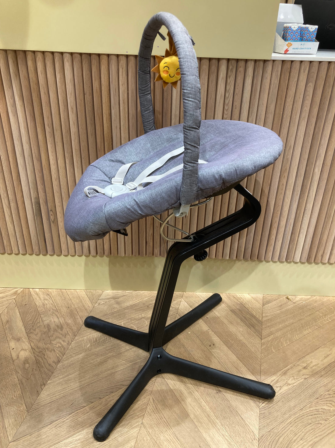 Stokke Nomi Newborn baba pihenőszék - kiállított darab