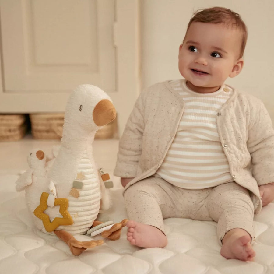 Little Dutch® Activity plüss gúnár - Newborn Natruals
