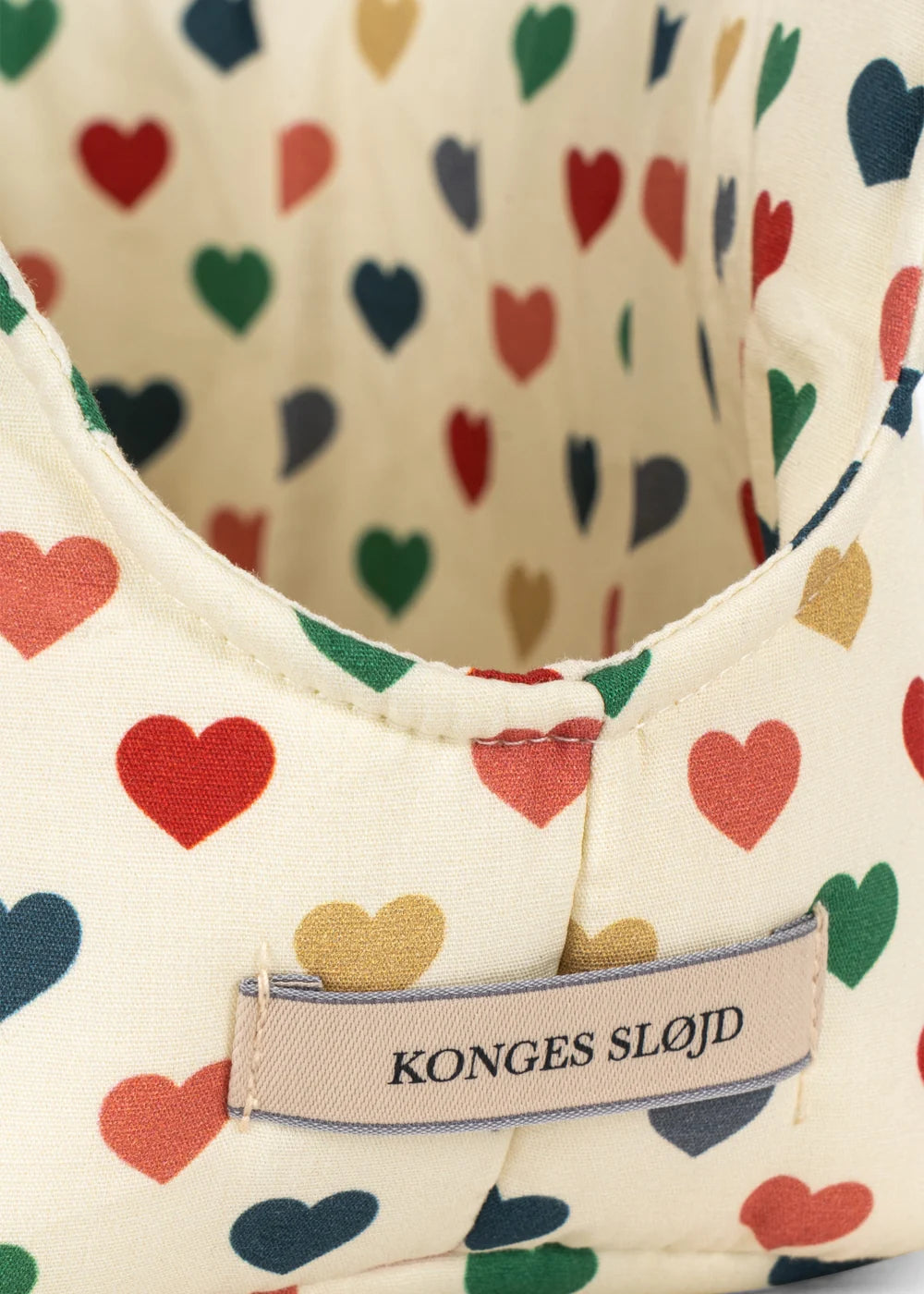 Konges Sløjd Plüss kutyus hordozóval