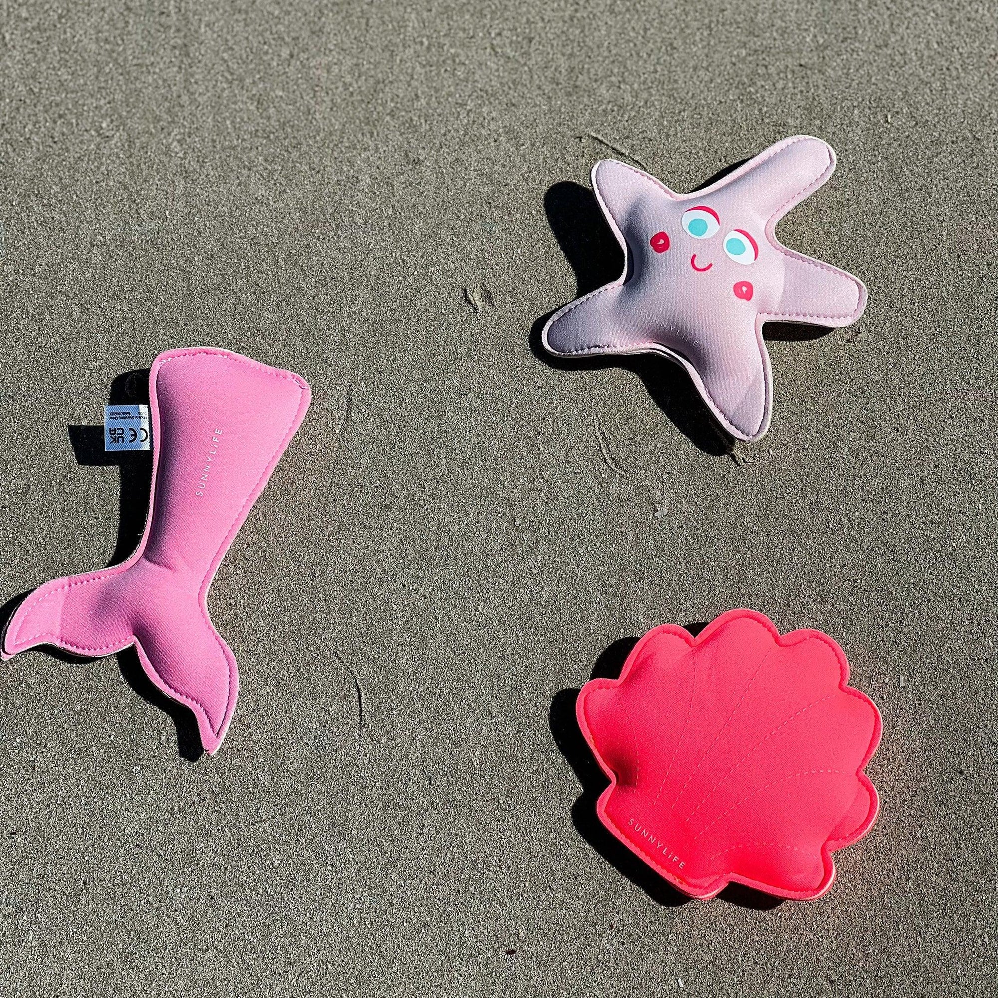 Puha tengericsillag, kagyló és sellőfarok játékok homokban, gyerek strandjátékok