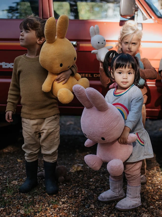 Bon Ton Toys Miffy Kordbársony plüss (50cm) - Pink