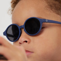 Izipizi® Kids napszemüveg #D - Denim blue 9-36m