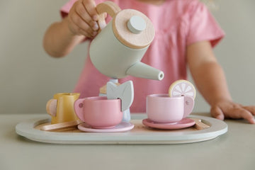 Little Dutch® Fa teáskészlet - Little Dutch - Gyerekjátékok - OduStore