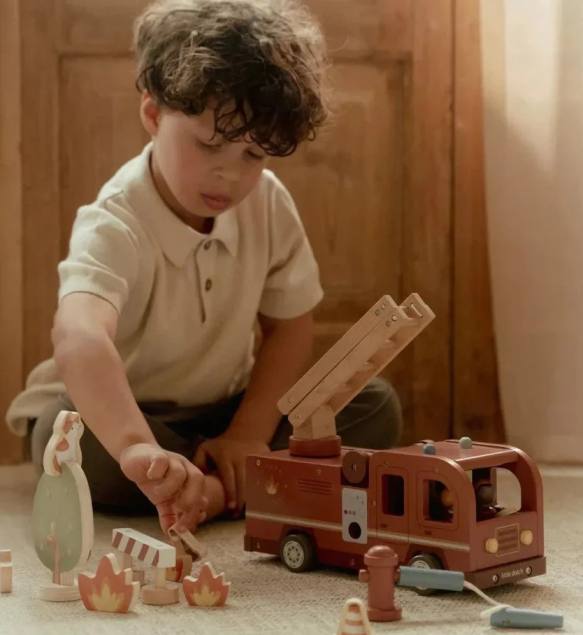 Little Dutch Tűzoltó autó kiegészítőkkel - Little Dutch - Gyerekjátékok