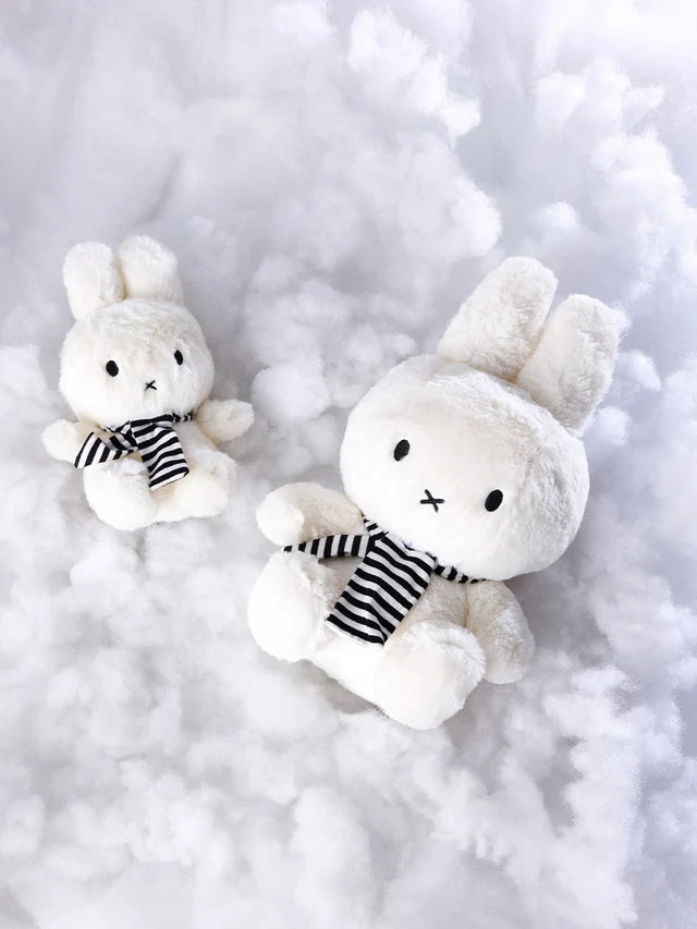 Bon Ton Toys Miffy plush with scarf (23cm) - White