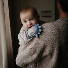 Mushie Kézre húzható rágóka - Dínó - Mushie - Babajátékok