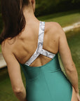 Pelso Ypsilon One-Piece - Shiny Emerald