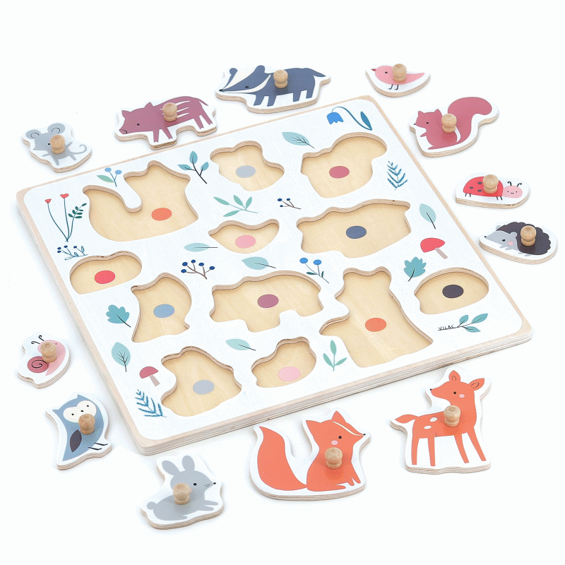 Vilac Fa formaillesztő puzzle – Erdei állatok (Sarah Betz)