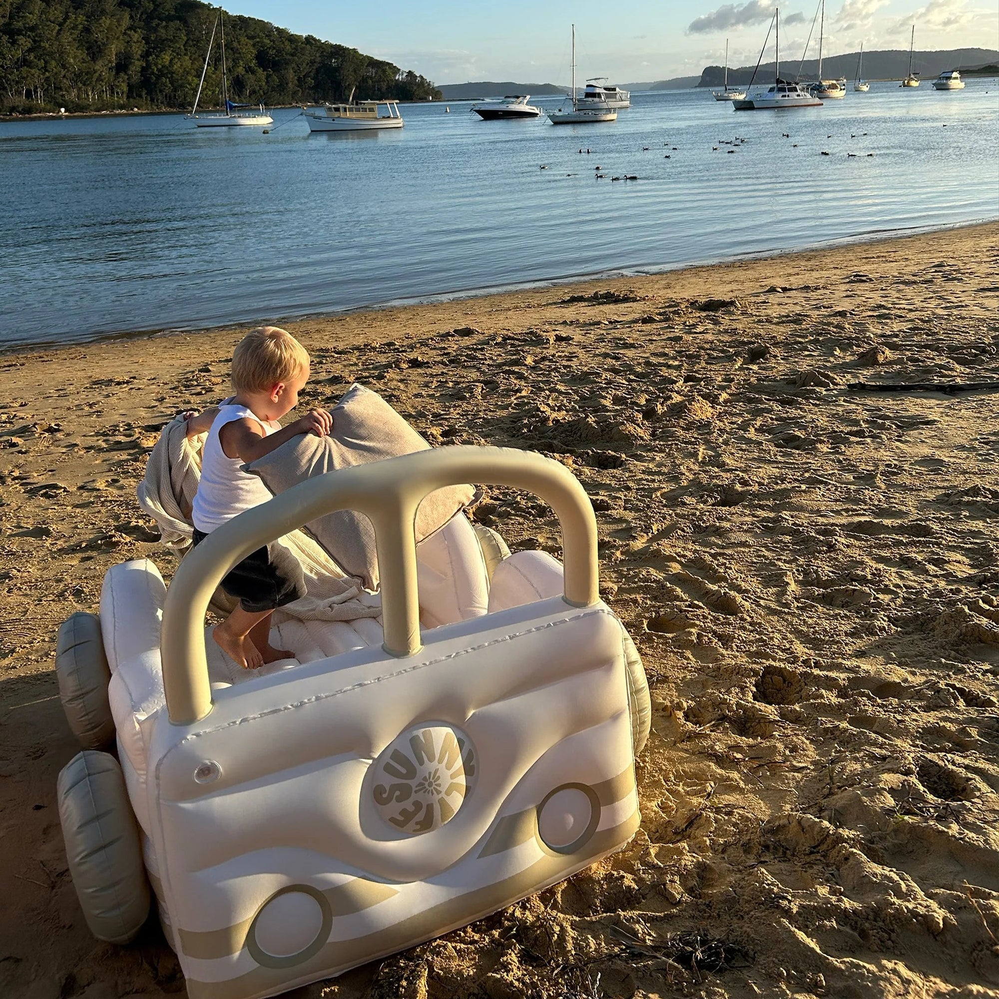 Sunnylife® Felfújható Gyerekágy - Summer Van Sand - SunnyLife - Nyári kellékek - OduStore