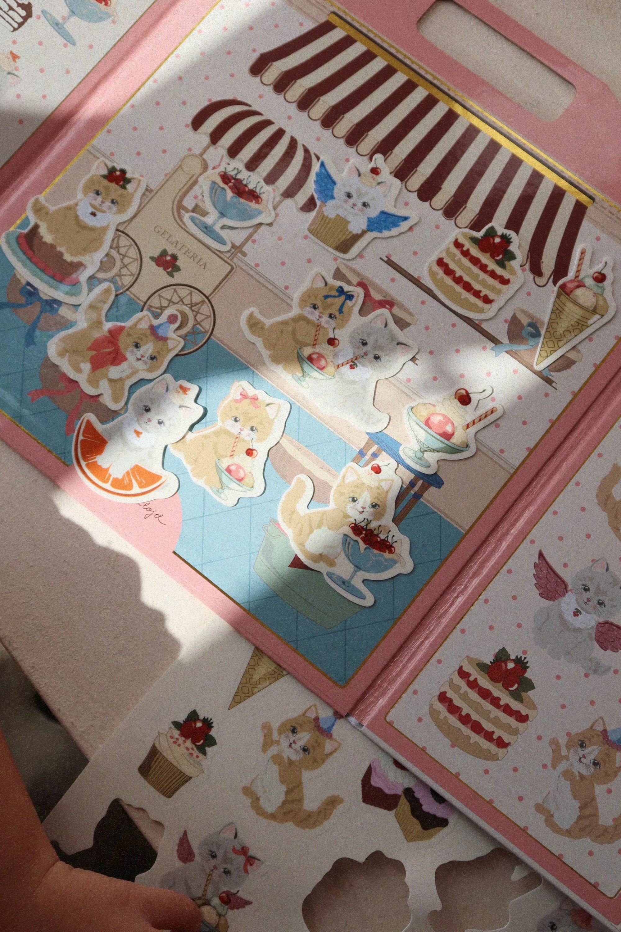 Konges Sløjd Reusable Sticker Book - Kitty Friends