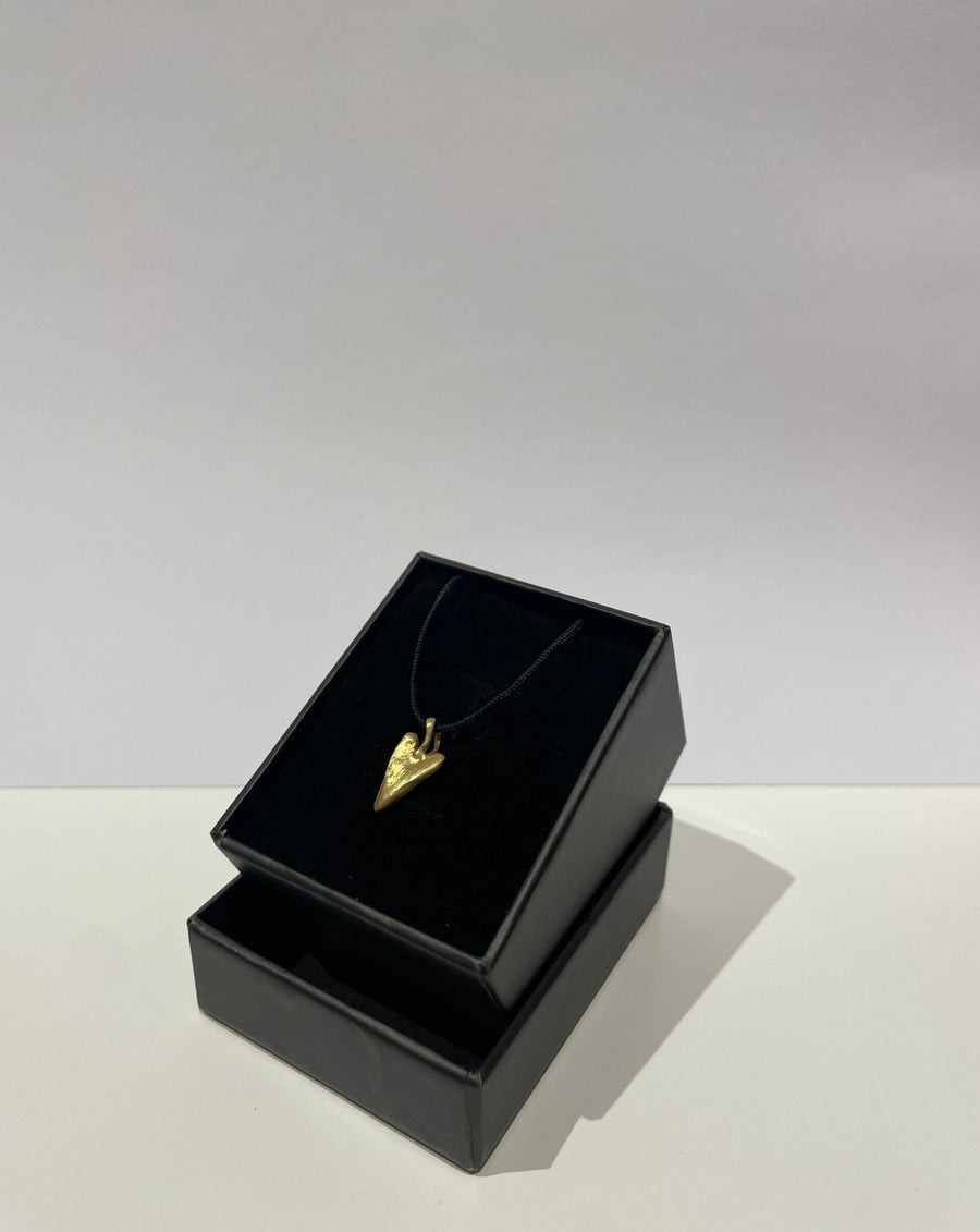 Hoffmann D’or nyaklánc - Aranyozott ezüst szív medállal, zsinóron - Studio hoffmann D'or - Ékszerek, kellékek